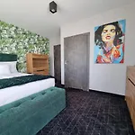 Aparthotel Paradise 3*
