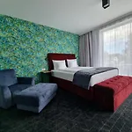 Paradise Aparthotel