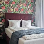 Aparthotel Paradise 3*