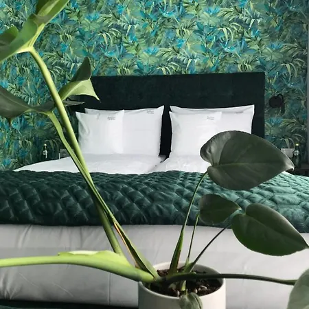 Paradise Aparthotel