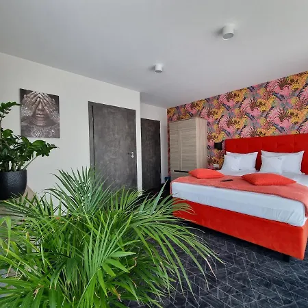 Paradise Aparthotel