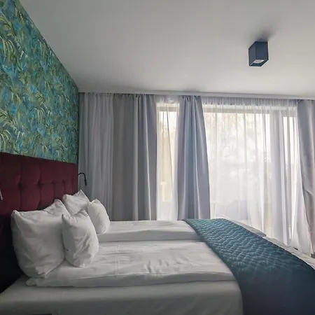 Apartmanhotel Paradise *